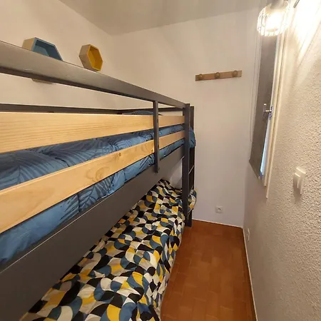 Apartment Pour 4, Proche Plage, Commerces Et Parking Prive - Fr-1-776-63 *